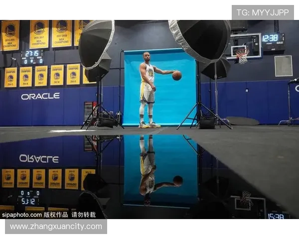 39岁霍福德依旧闪耀赛场展现不老神话实力依然强劲引领球队走向胜利