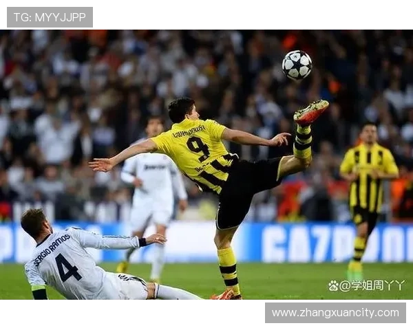 17岁天才卡尔首球滑跪庆祝引热议德甲官方盛赞处子球意义非凡